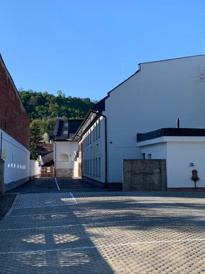 M70 Apartmanhaz Miskolc Eksteriør bilde