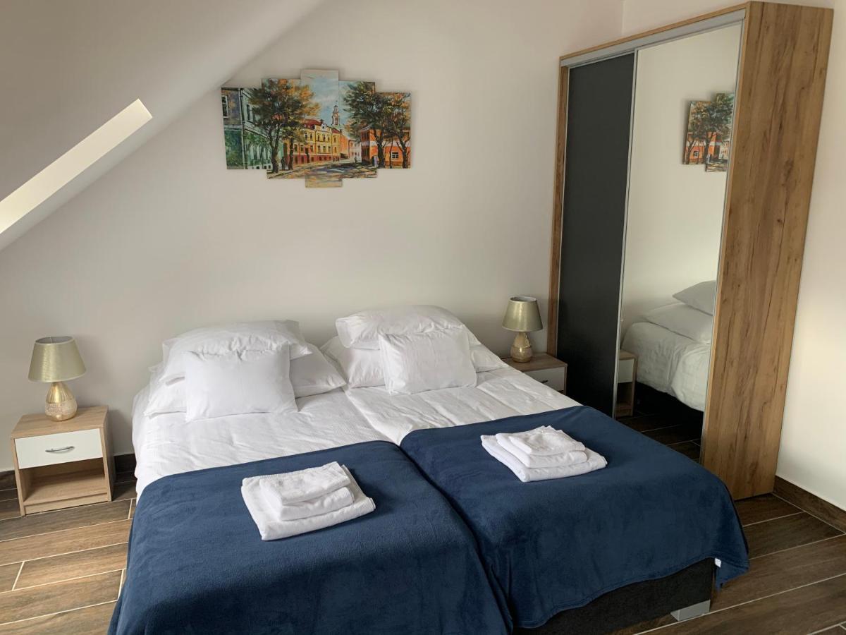 M70 Apartmanhaz Miskolc Eksteriør bilde